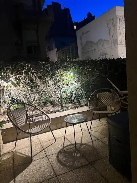 Paris Tour Eiffel Apartment France